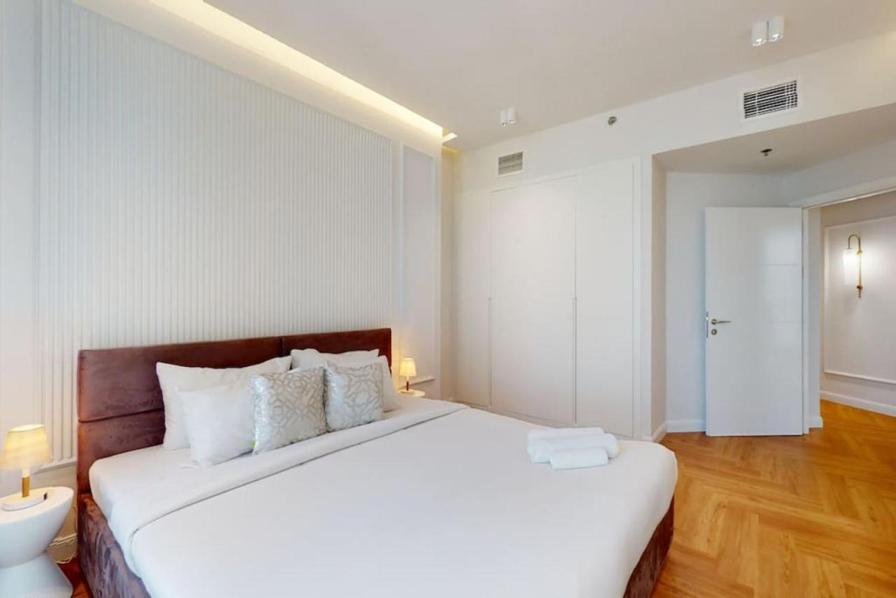 Apartment Torch Tower - Opulent Two Bedroom Dubai