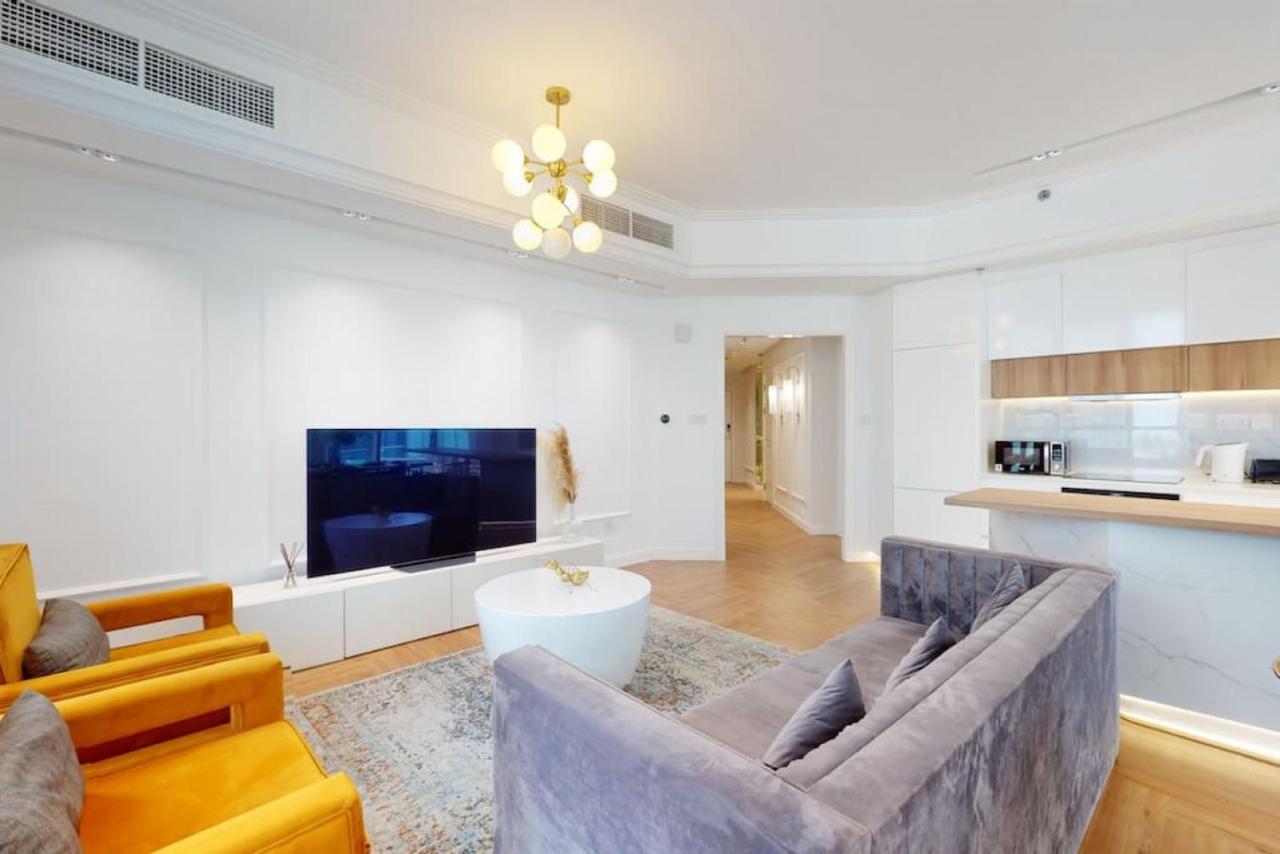 Torch Tower - Opulent Two Bedroom * Dubai