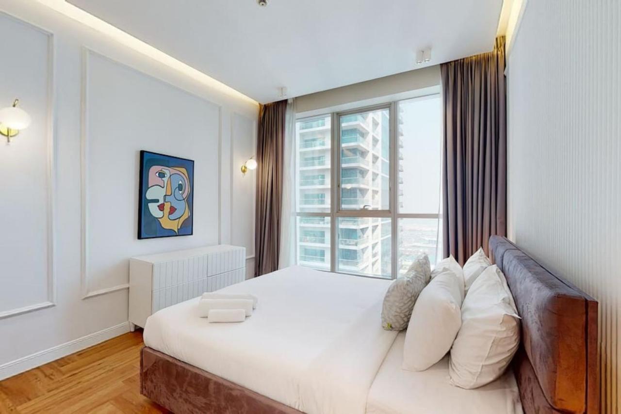 Torch Tower - Opulent Two Bedroom Apartment *