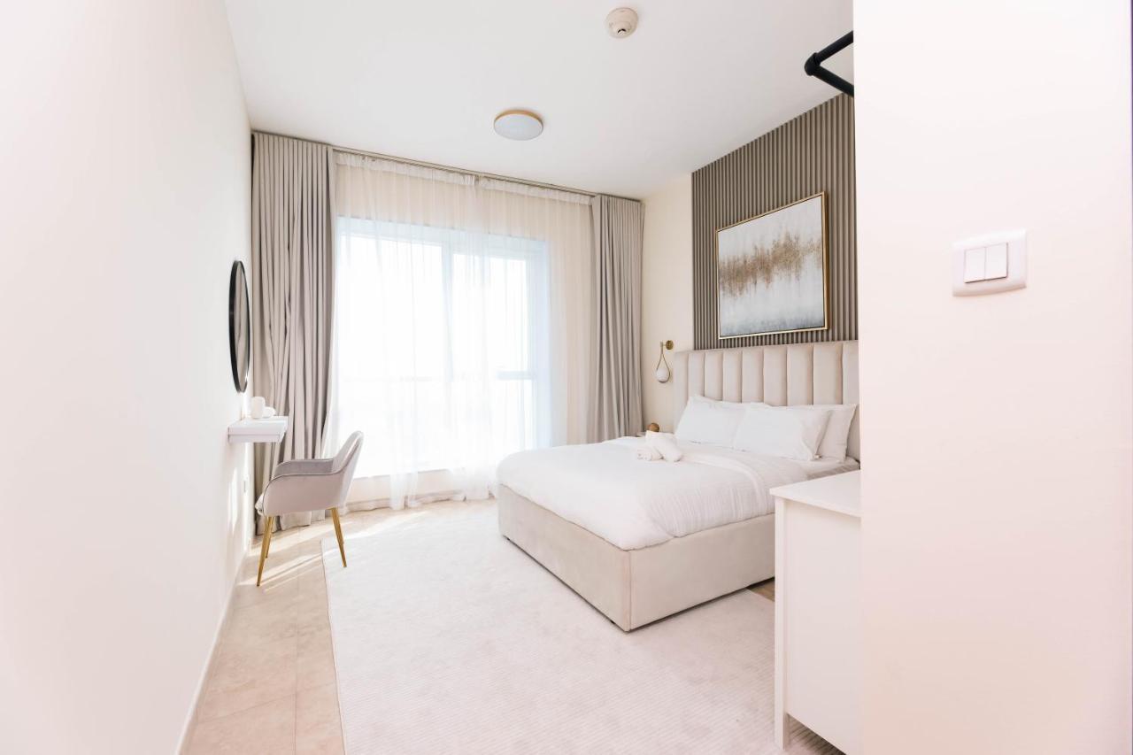 Charming With Balcony In The Heart Of Jlt Daire Dubai