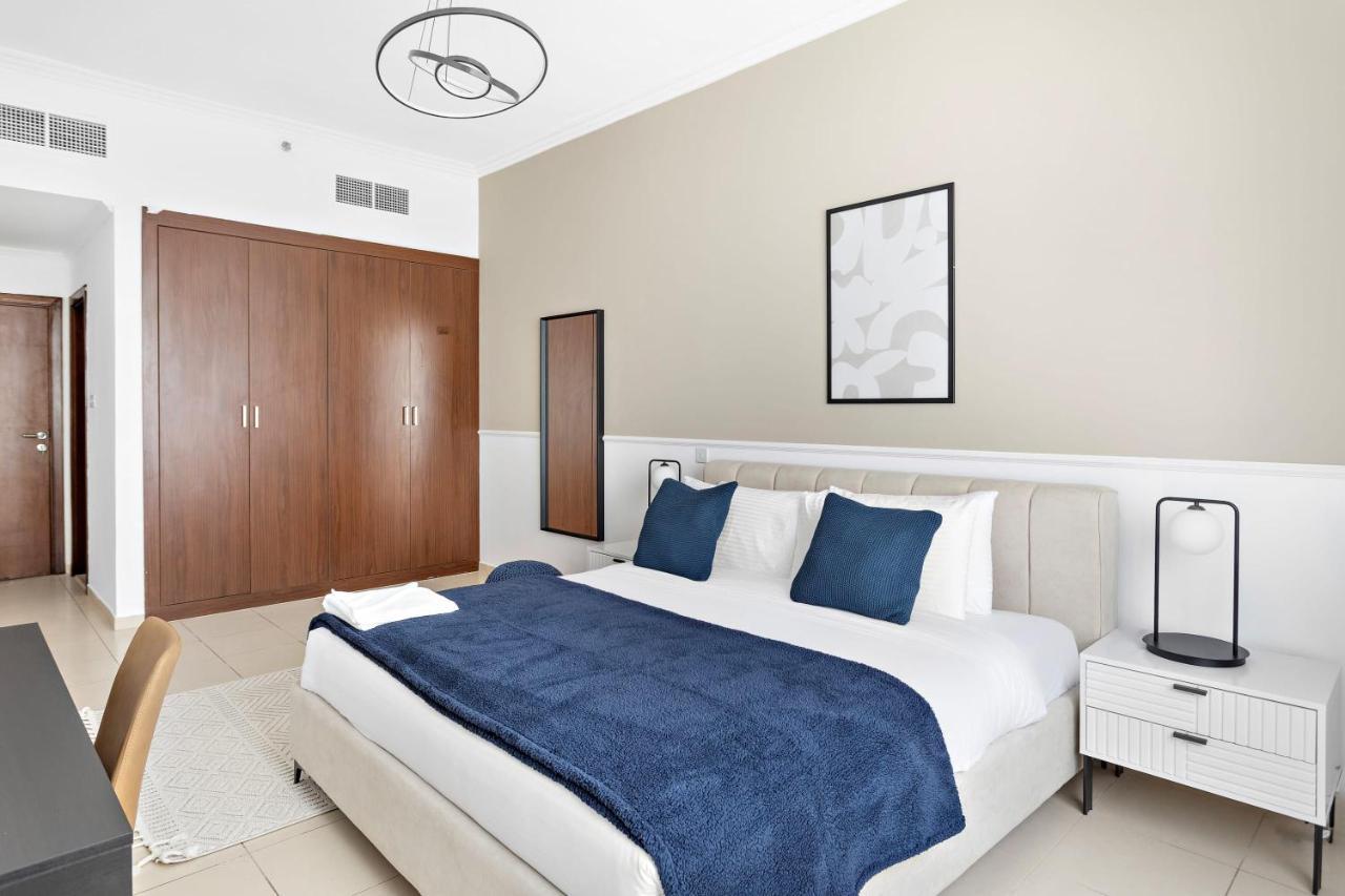 Silkhaus Spacious 1bdr In Art With Pool & Gym * Dubai