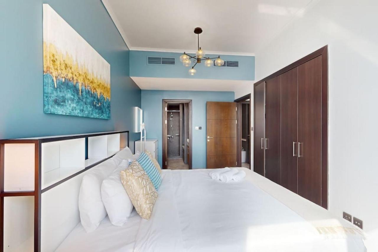 Torch Tower - Spectacular Two Bedroom Apartment