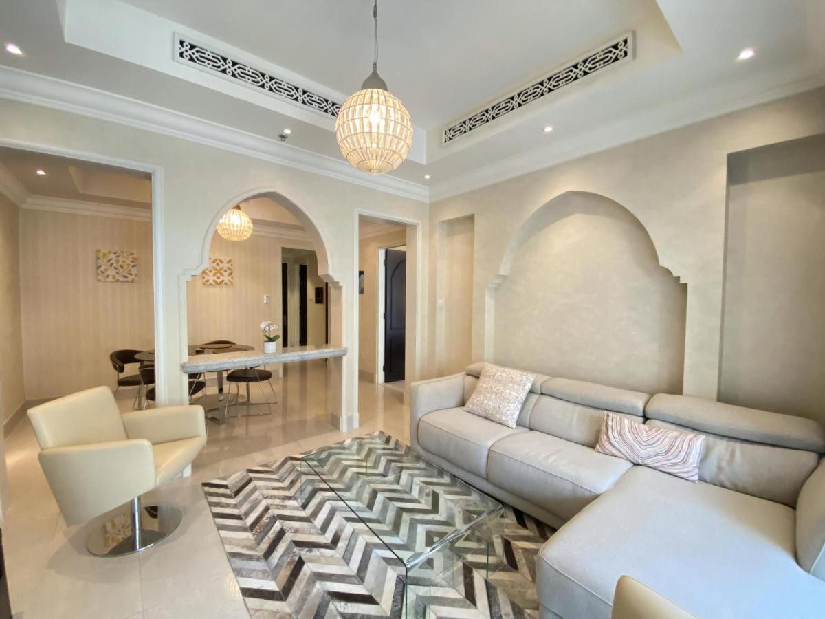 Lux I Souk Al Bahar I Burj Khalifa Views Apartamento Dubai