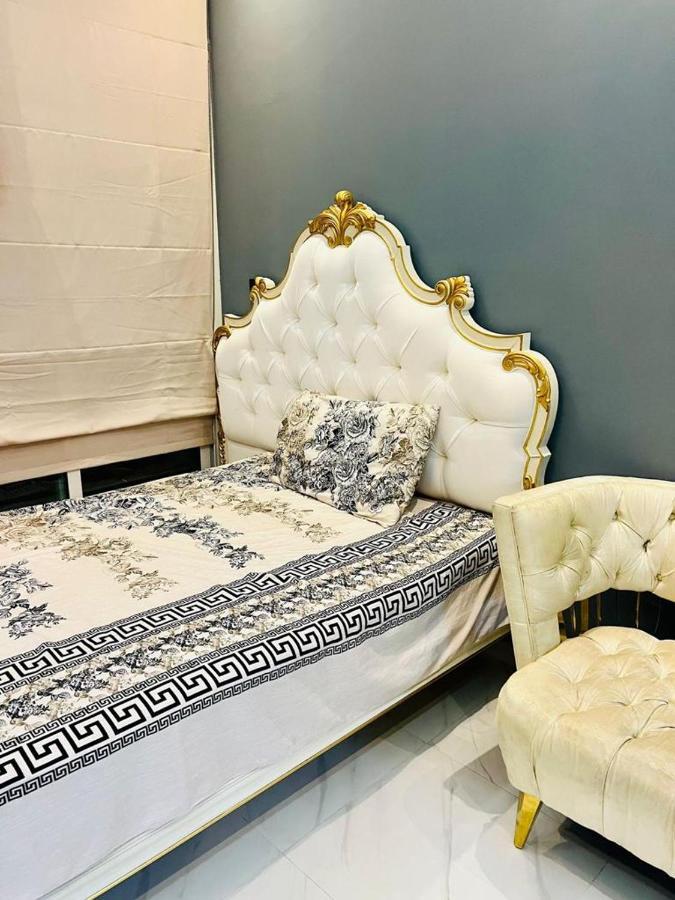 Ultra Luxury Fully Furnished 1bhk Apartamento