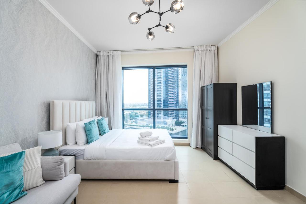 Nasma Luxury - Sophisticated With Stunning Marina View Apartment *