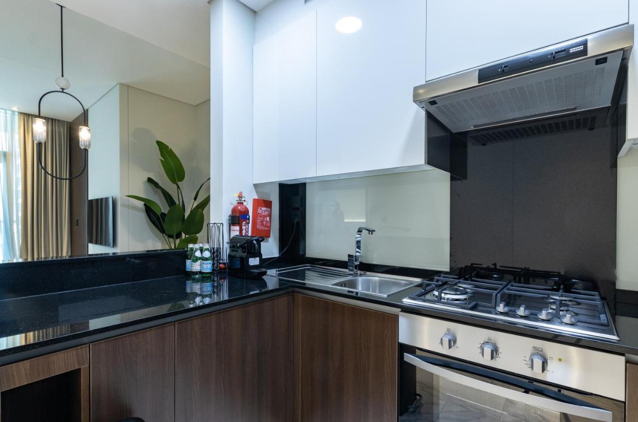 Apartment Homesgetaway - Contemporary 1 Bedroom In J One Dubai