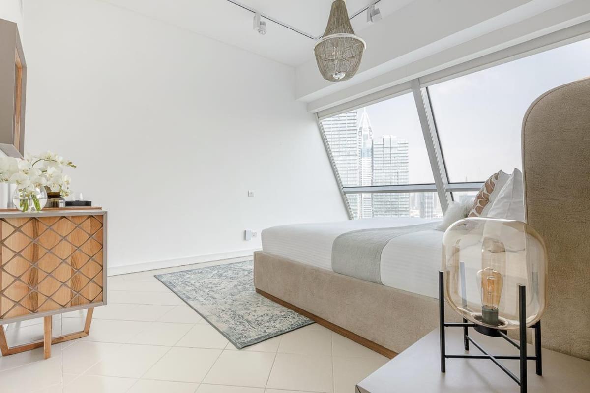 Frank Porter - Marina Terrace Tower Apartment
