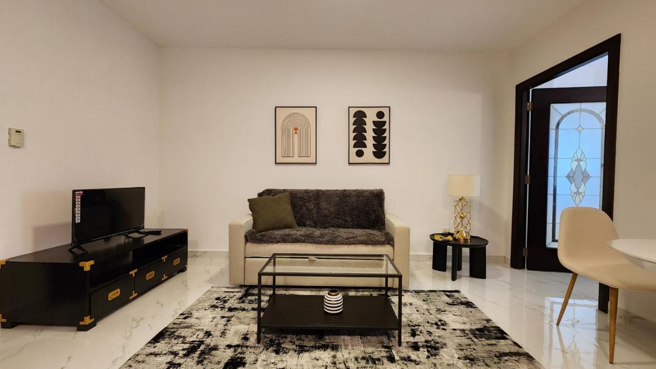 Stunning New With Amazing Views In Jlt