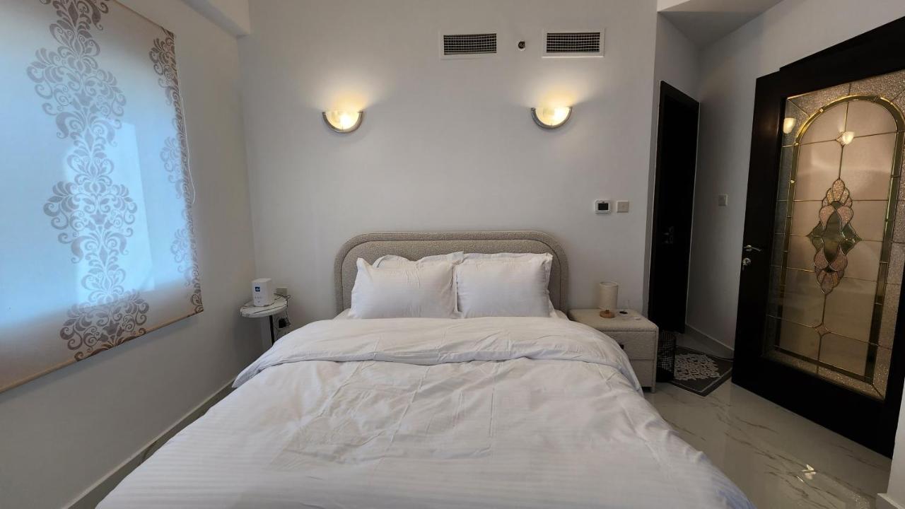Stunning New With Amazing Views In Jlt *