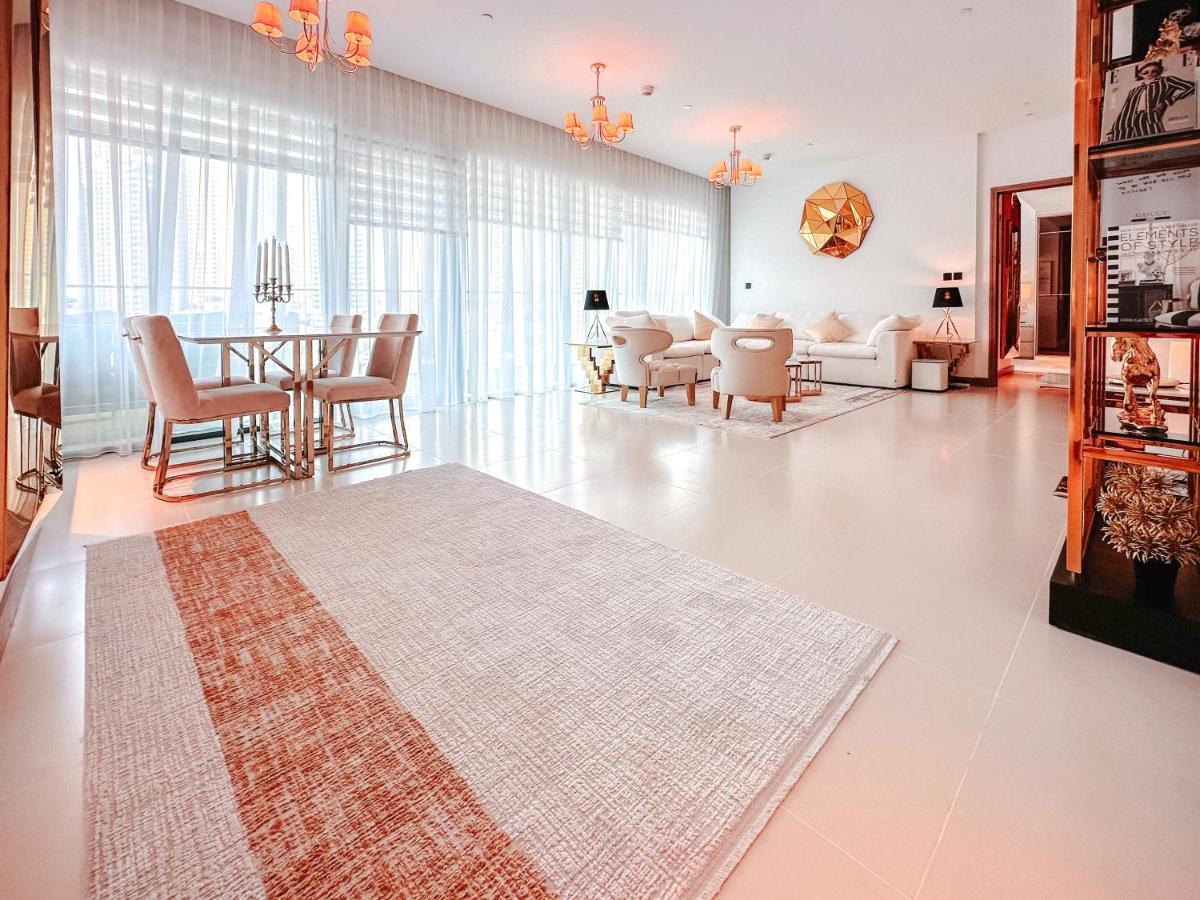 Vida Marina & Yacht Club , And Residences , Luxurious 2br