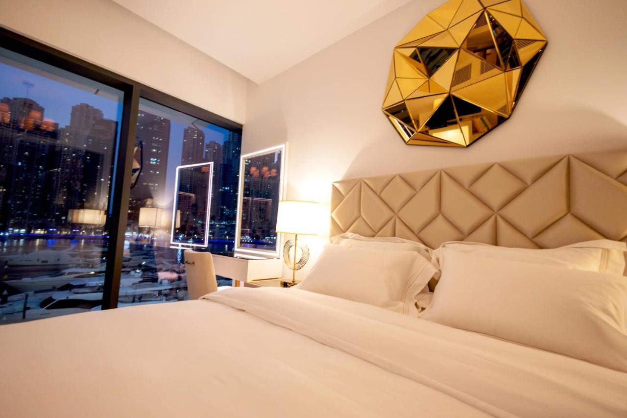 Apartment Vida Marina & Yacht Club , And Residences , Luxurious 2br Dubai