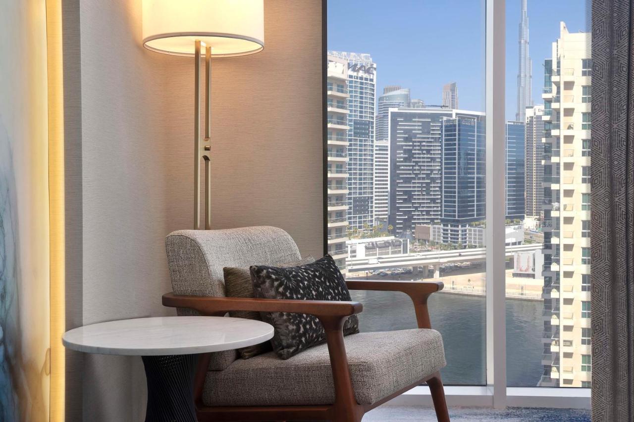 Otel Embassy By Hilton Business Bay 5*