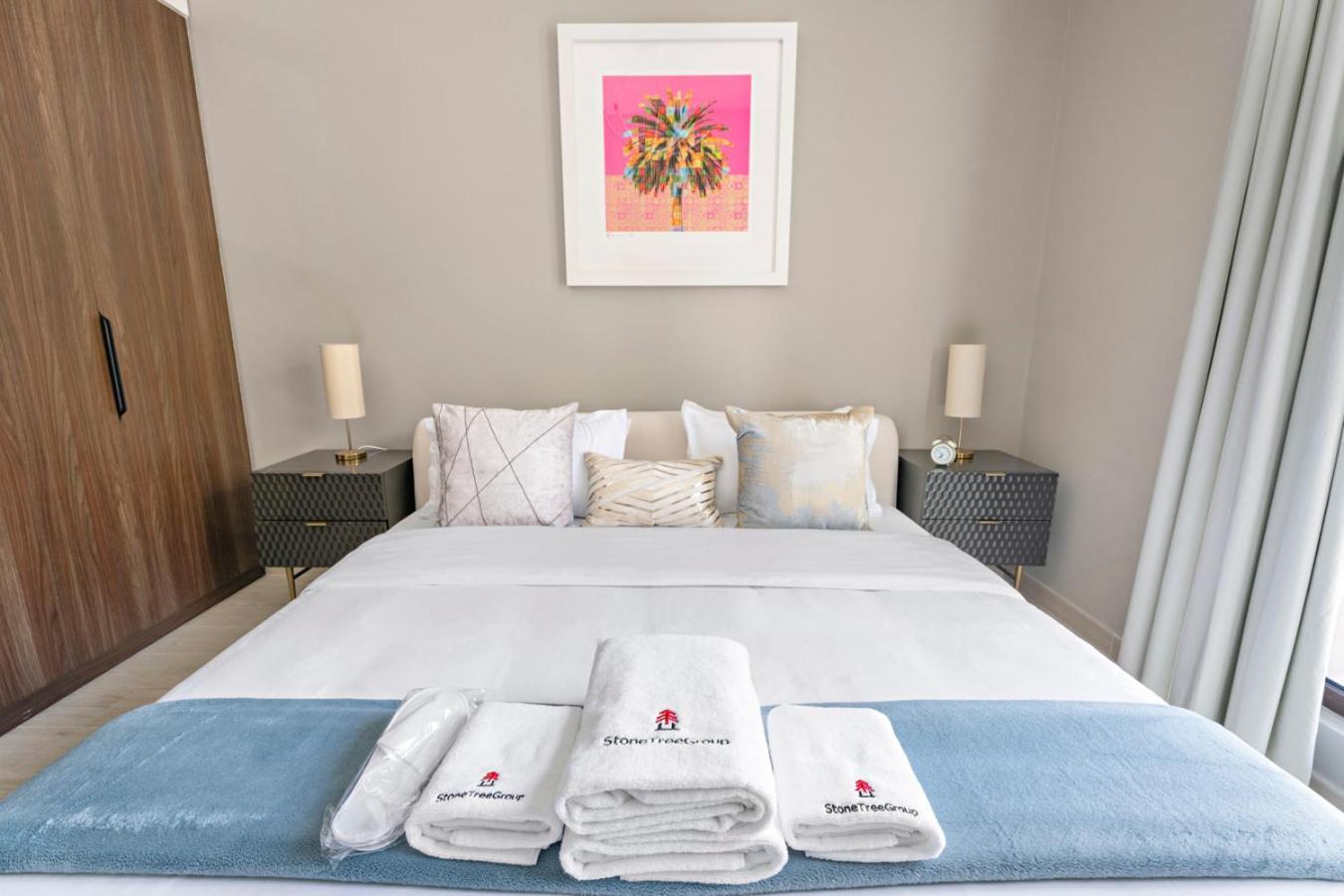 Stonetree - Luxury 1 Bedroom - For Tourist *