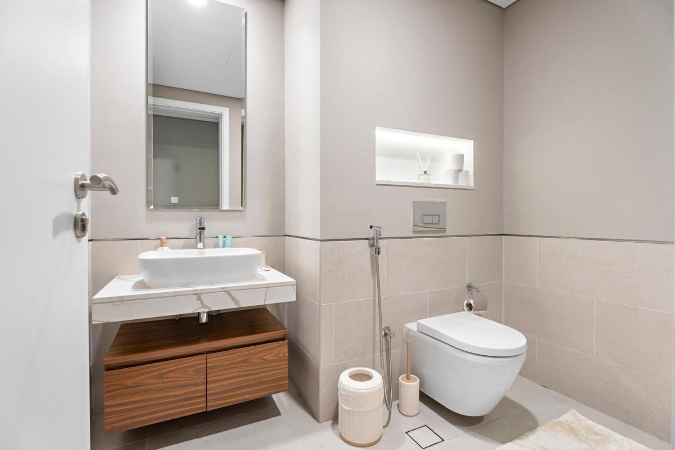 Stonetree - Luxury 1 Bedroom - For Tourist *