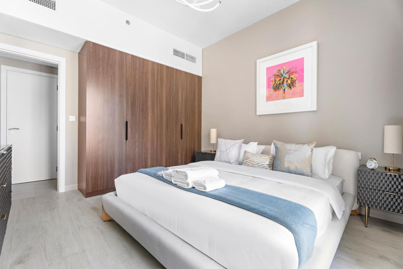 Stonetree - Luxury 1 Bedroom - For Tourist Apartment *