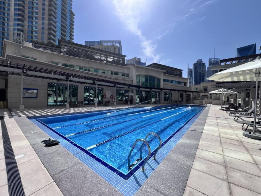 Breathtaking 2br W/180 Degree Views - Marina