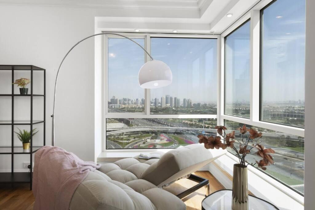 Apartment Breathtaking 2br W/180 Degree Views - Marina Dubai