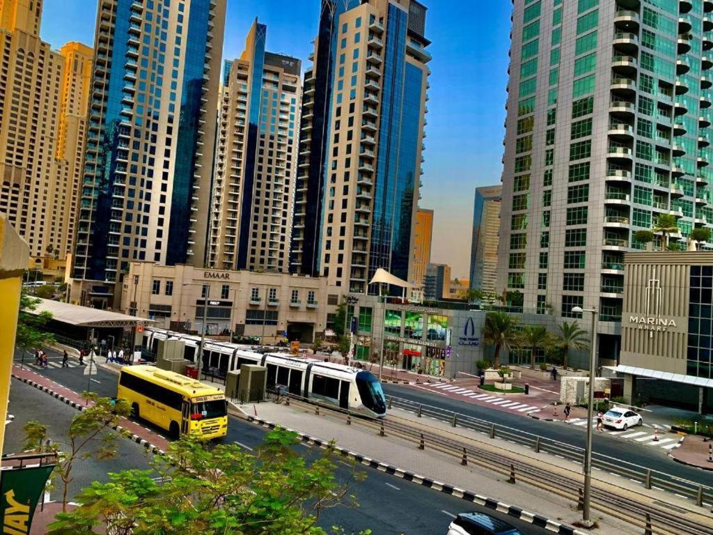The Journey - Infront Of Tram-metro, Access To Beach, Pool & Gym - Enjoy Our Seaview - Coworking Space - Resident Housekeeping - Inhouse Food Menu - All At Jumierah Beach Residence, Marina