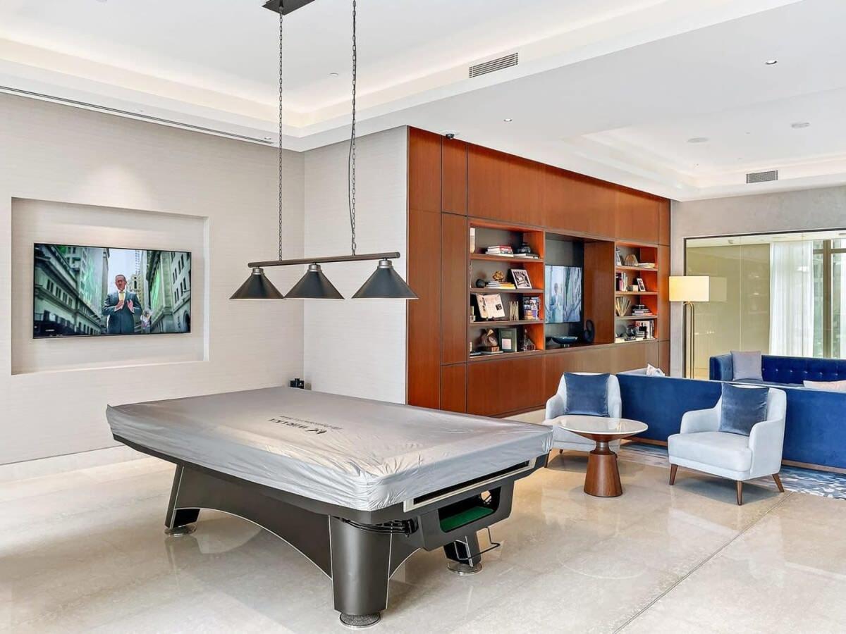 Apartment Luxurious 3-bedroom Facing Burj Khalifa In The Address Opera