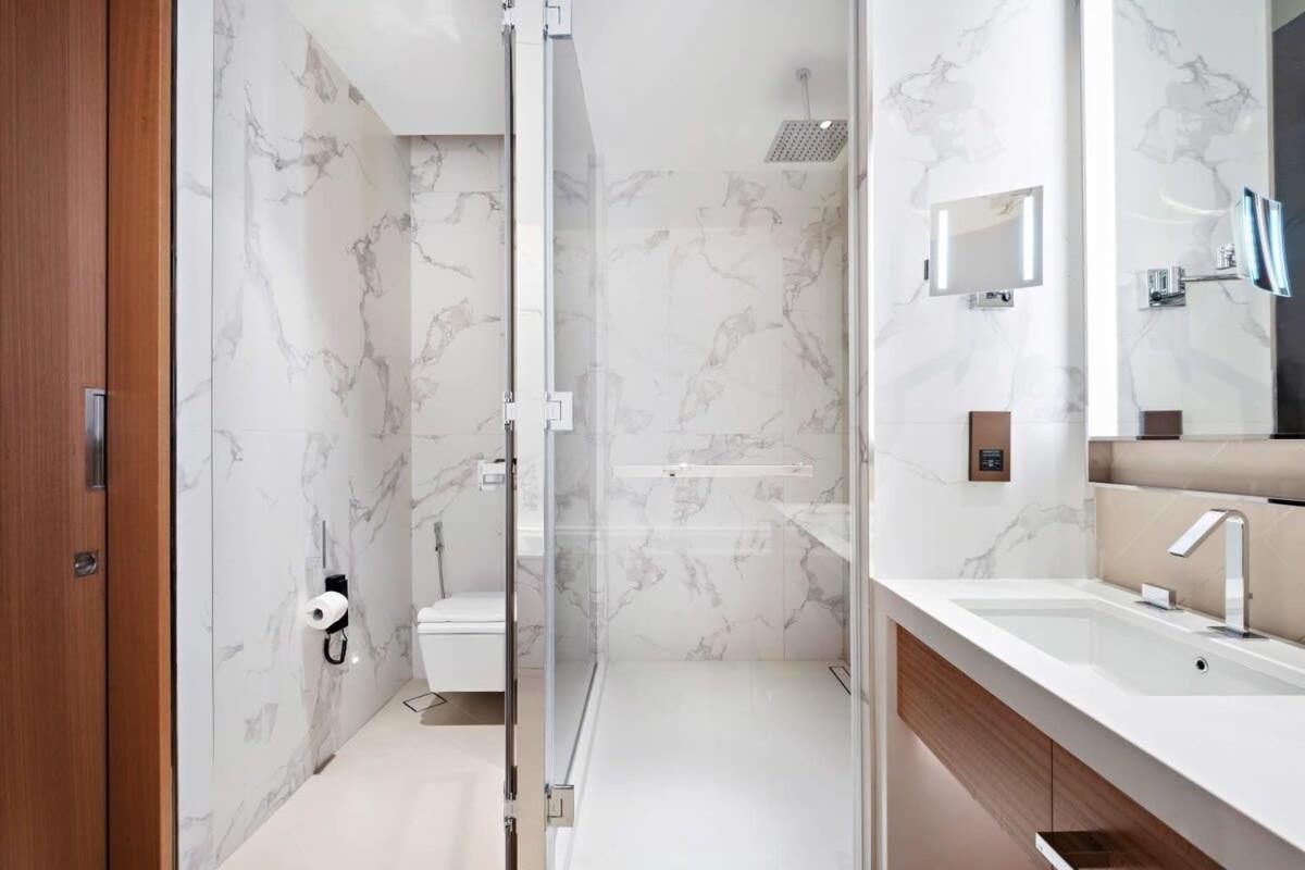 Luxurious 3-bedroom Facing Burj Khalifa In The Address Opera Apartment *