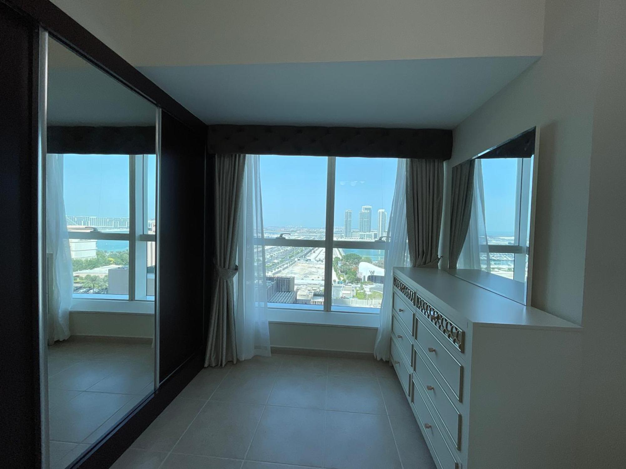 Ensuite In Coliving In Marina * Dubai