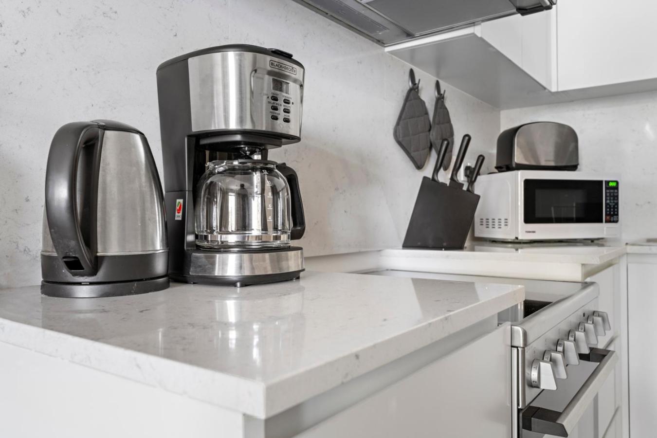 Stonetree - Luxury 1 Bedroom - For Tourist *