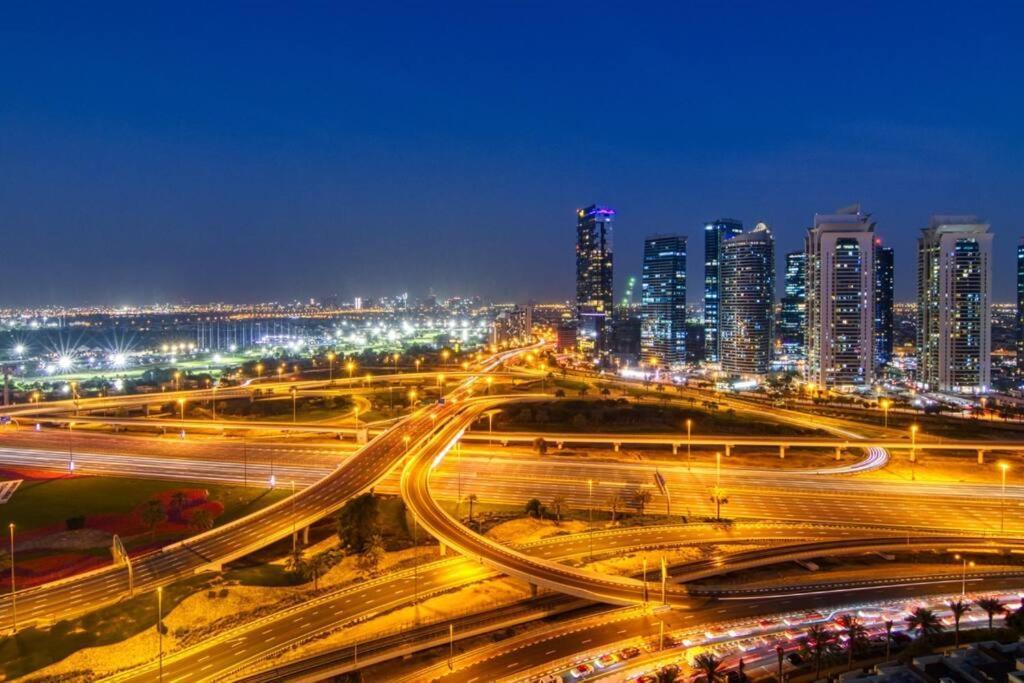 Apartment Breathtaking 2br W/180 Degree Views - Marina Dubai