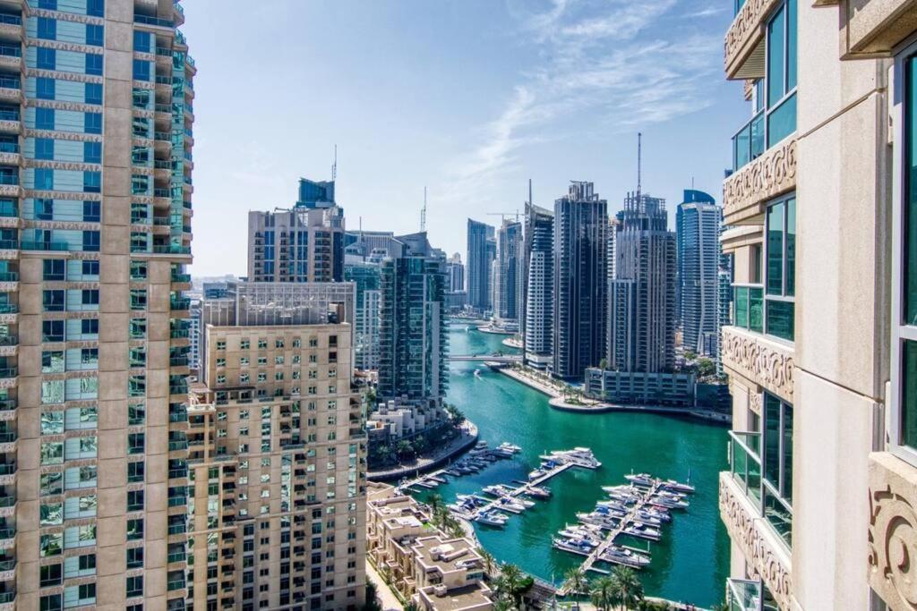 Breathtaking 2br W/180 Degree Views - Marina Apartment