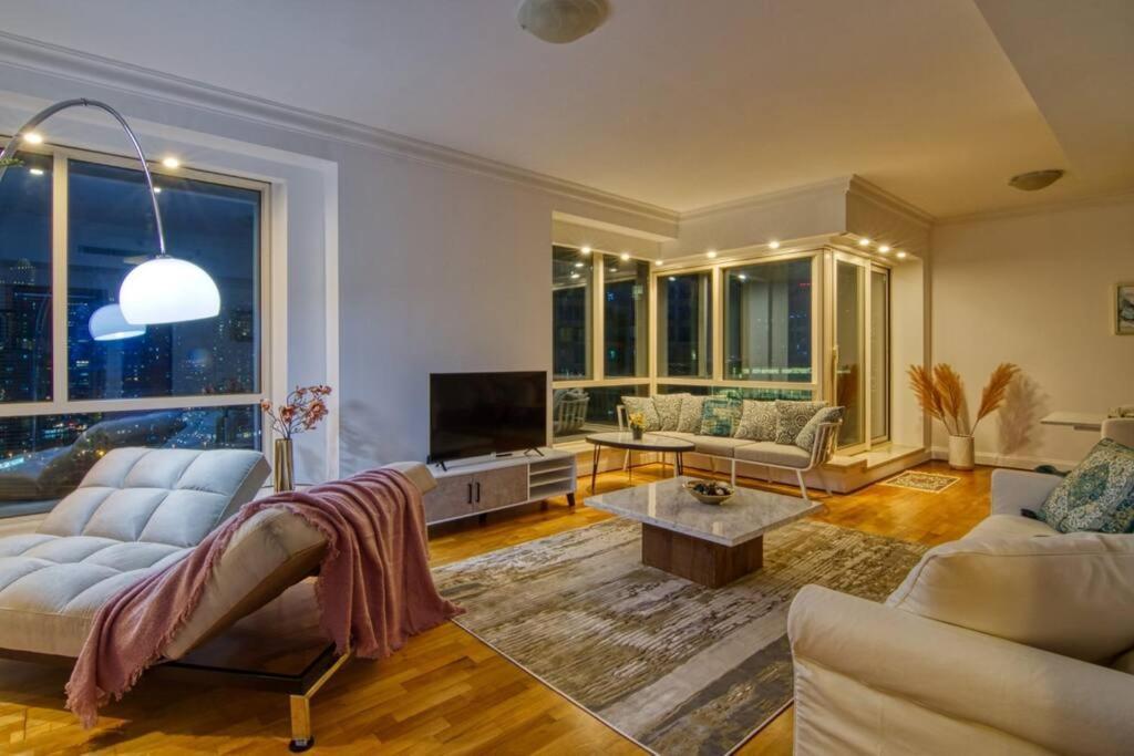 Apartment Breathtaking 2br W/180 Degree Views - Marina