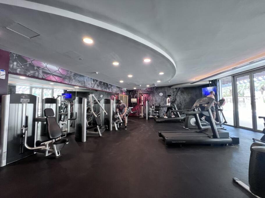 Apartment Breathtaking 2br W/180 Degree Views - Marina Dubai