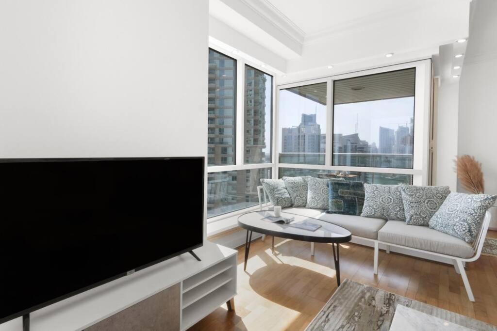 Apartment Breathtaking 2br W/180 Degree Views - Marina