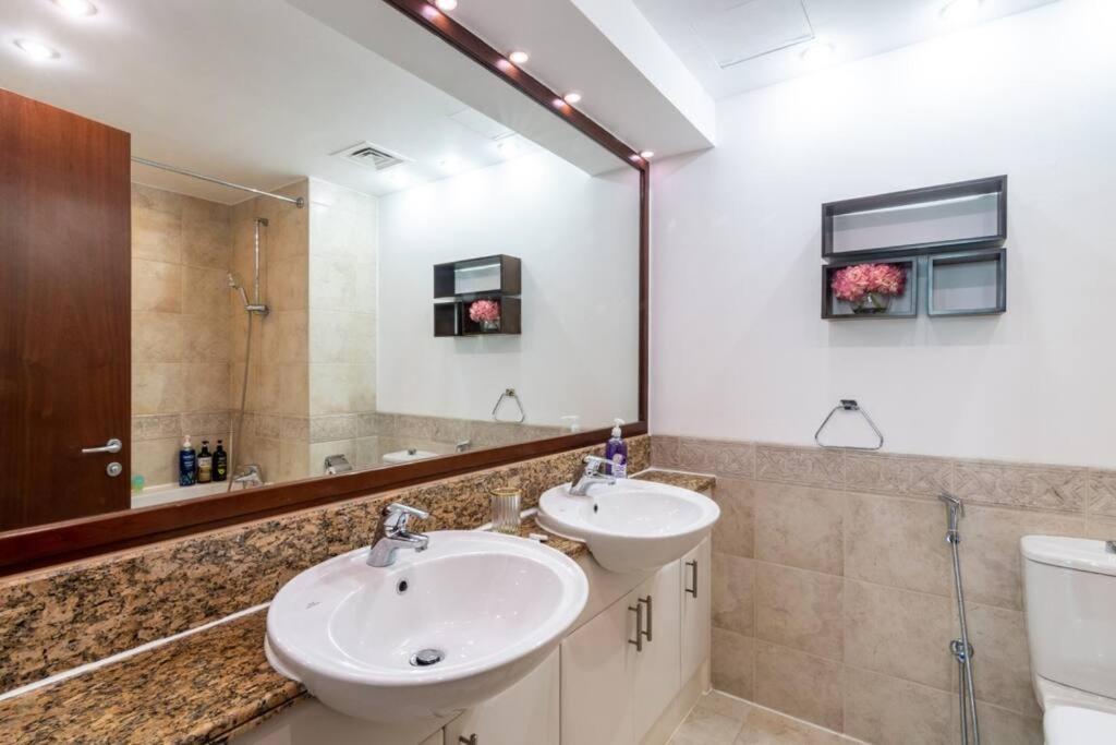 Apartment Breathtaking 2br W/180 Degree Views - Marina
