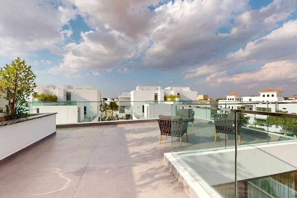 Luxurious 5 Bed - Al Barari *