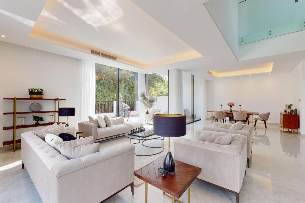 Villa Luxurious 5 Bed - Al Barari Dubai