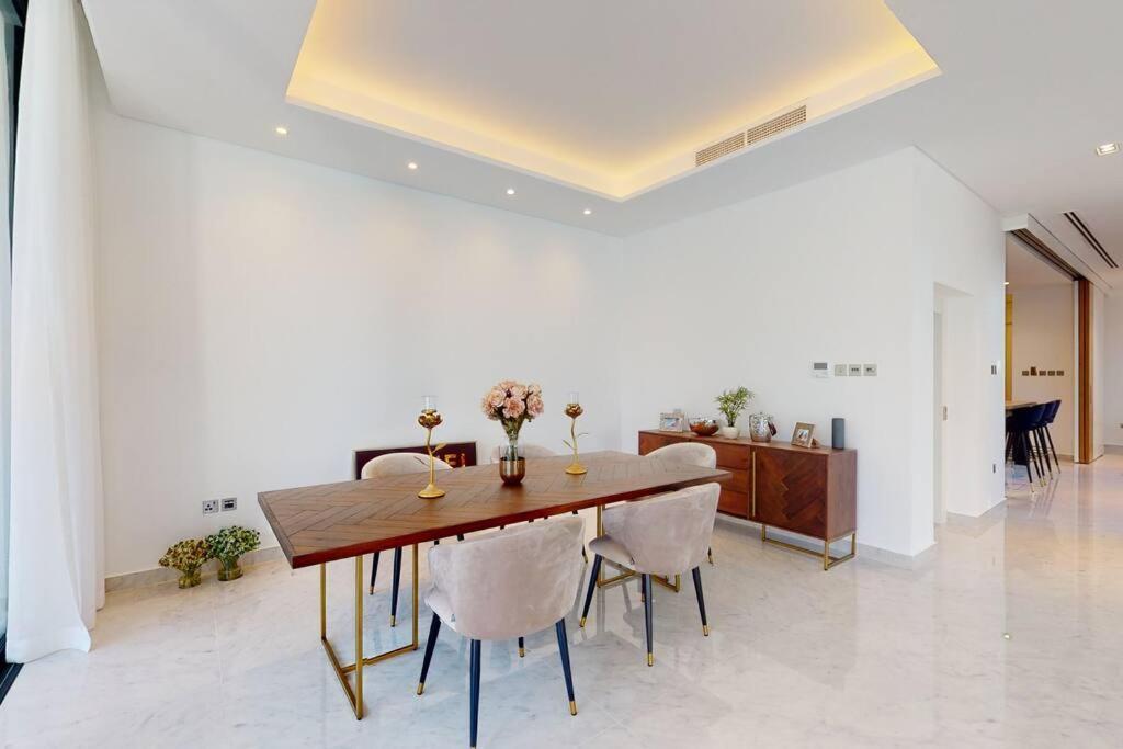 Villa Luxurious 5 Bed - Al Barari Dubai