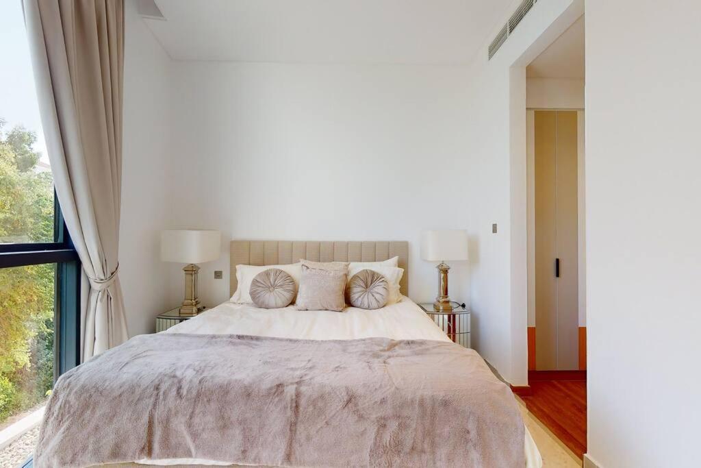 Luxurious 5 Bed - Al Barari Villa Dubai
