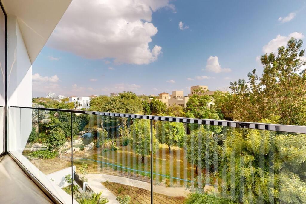 Luxurious 5 Bed - Al Barari
