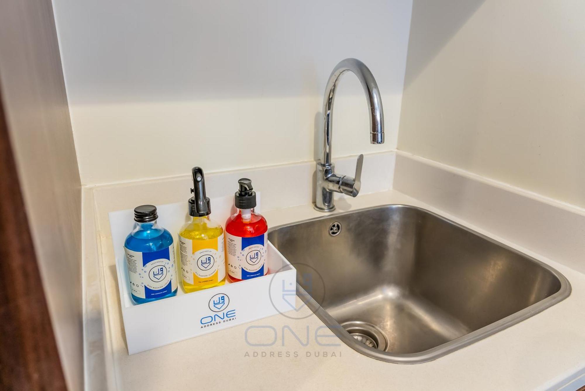 Apartment Spacious 2br Near Downtown - Canal View And Large Terrace Dubai