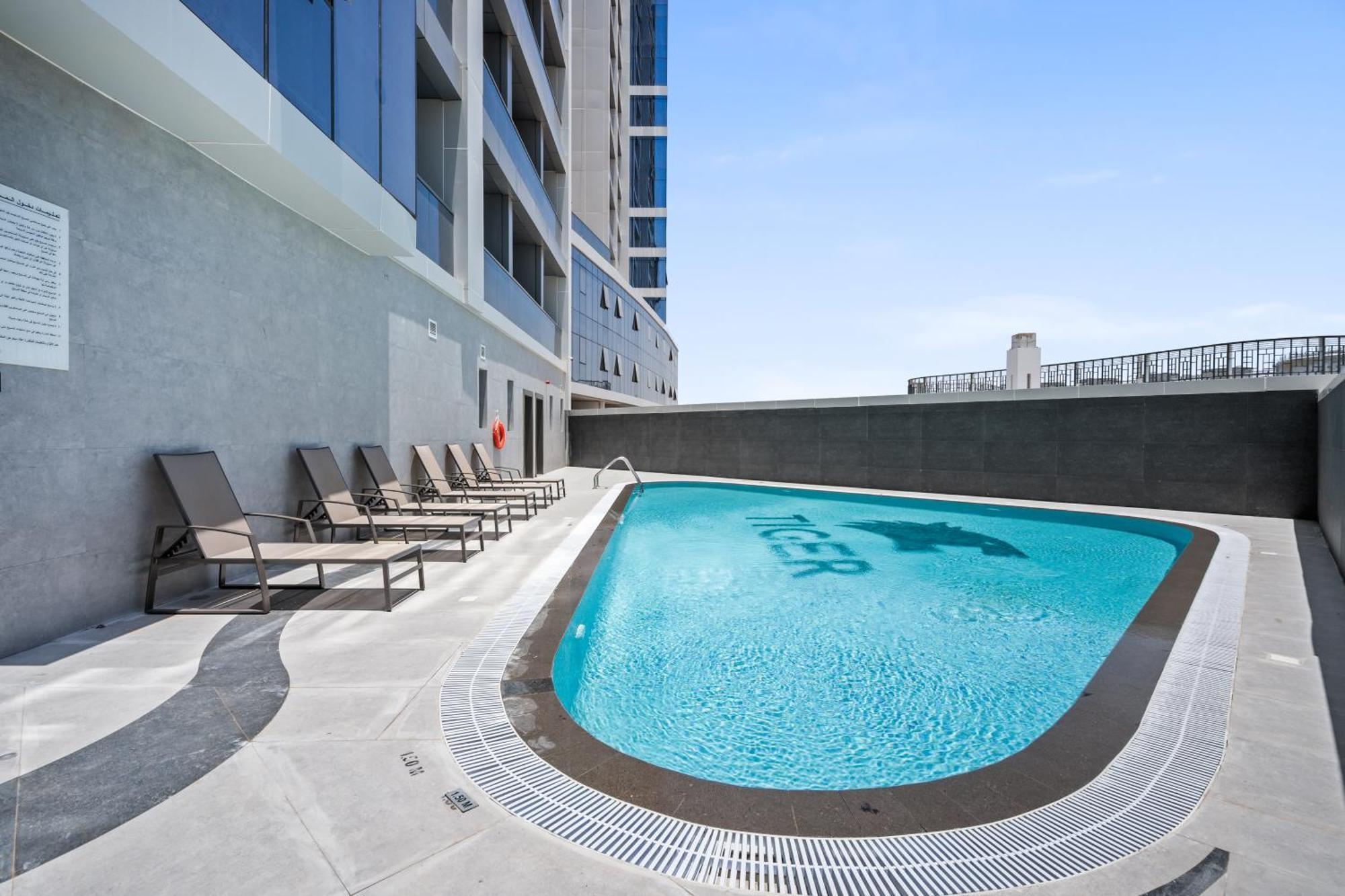 In Dubailand - Bright And Airy Apartamento *