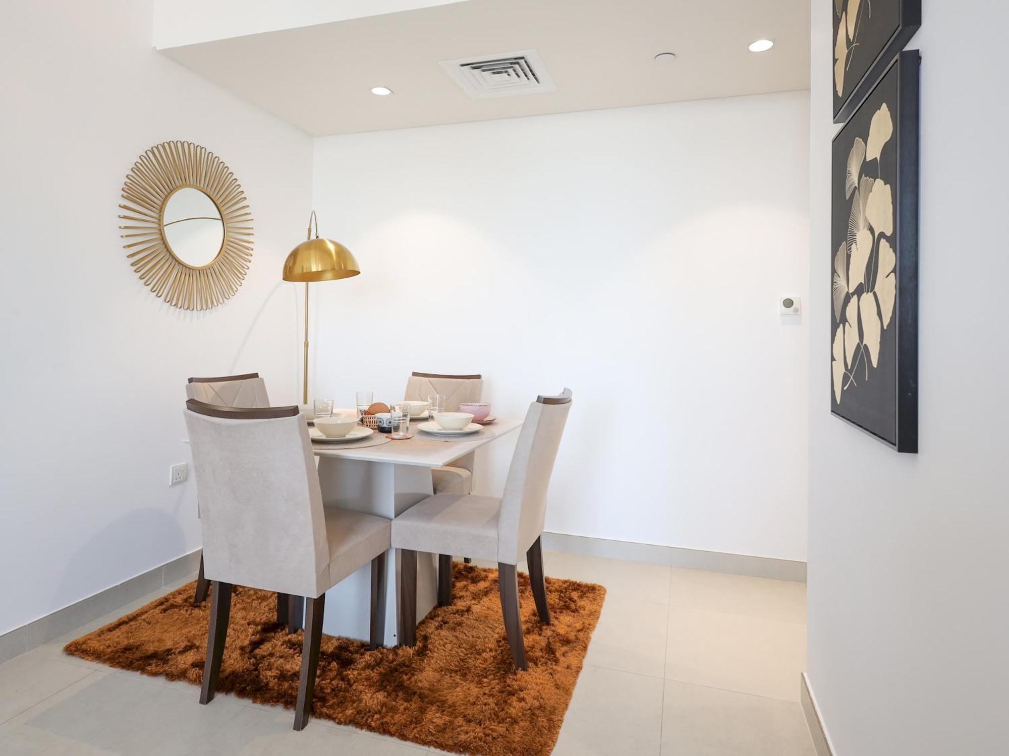 Apartment Elite Lux Homes - Modern 1br Amenities In Production Dubai