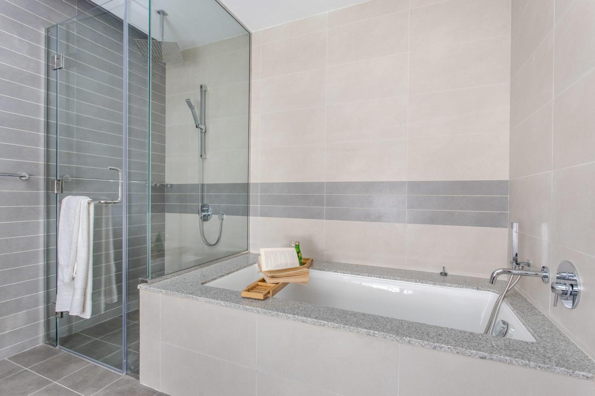 Frank Porter - Park Gate Residences 1 Daire