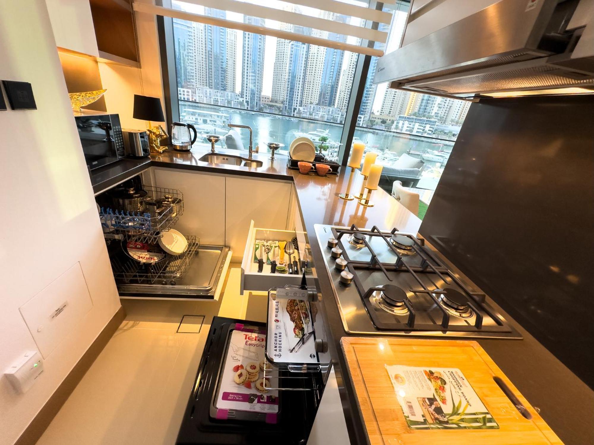 Vida Marina & Yacht Club , And Residences , Luxurious 2br * Dubai