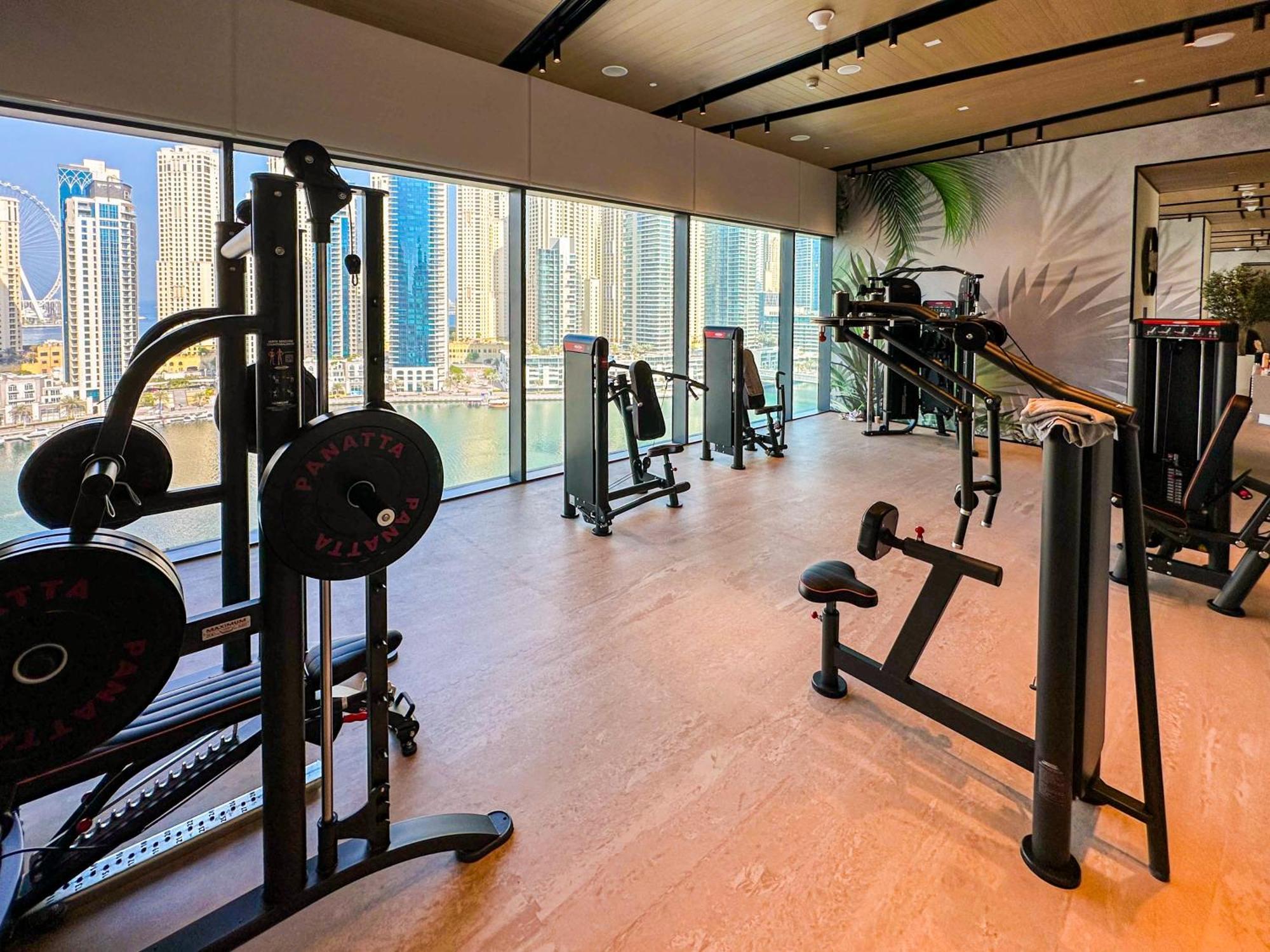 Apartment Vida Marina & Yacht Club , And Residences , Luxurious 2br Dubai