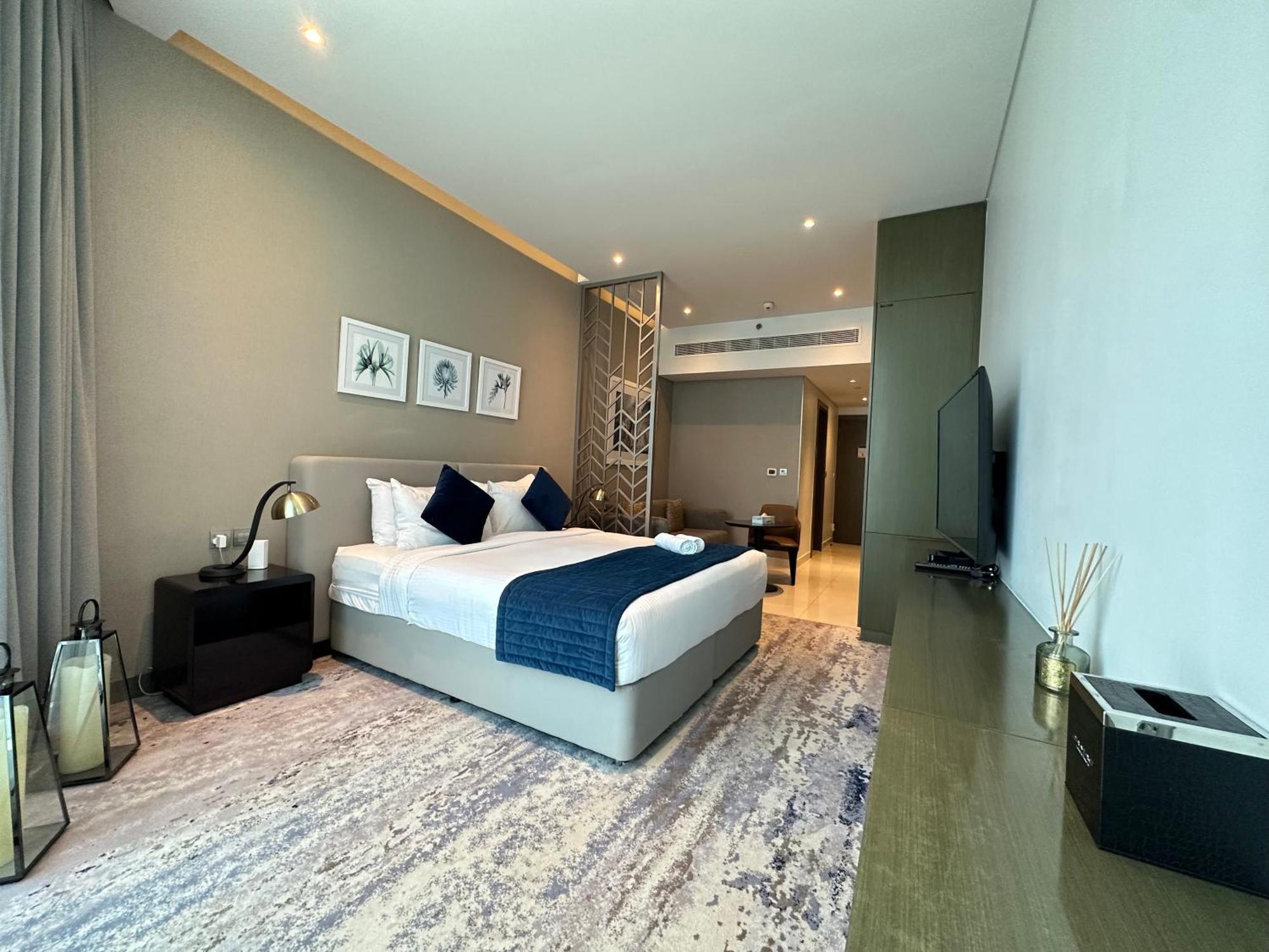 Business Bay Modern With A Canal View At Damac Maison Prive 1616 Apartment Dubai