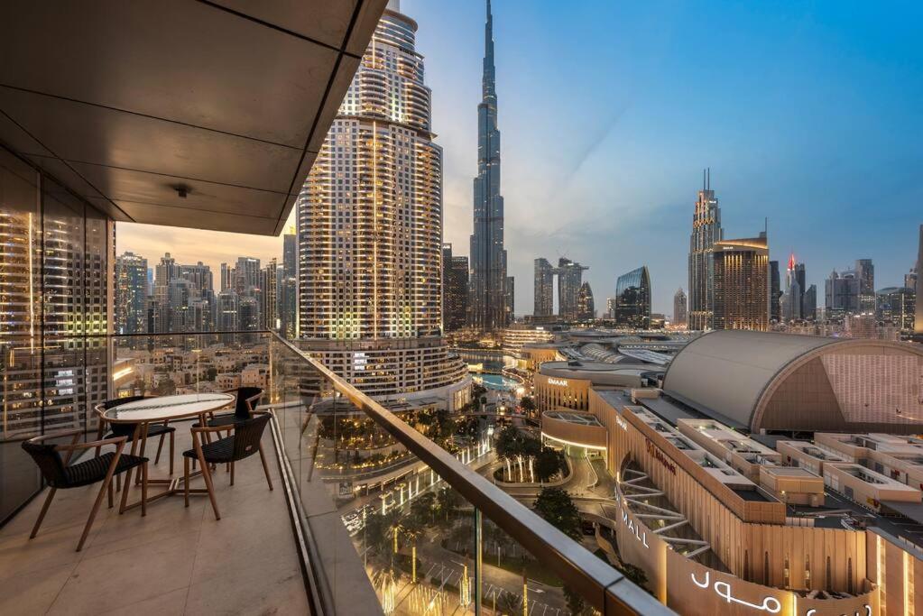 Modern 2br With Harbor Views, Pool, & Concierge *