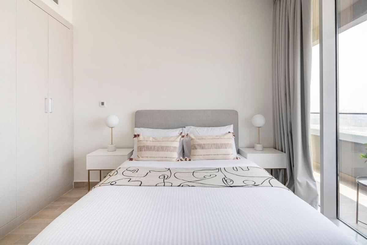 Apartment Frank Porter - Bloom Tower Dubai