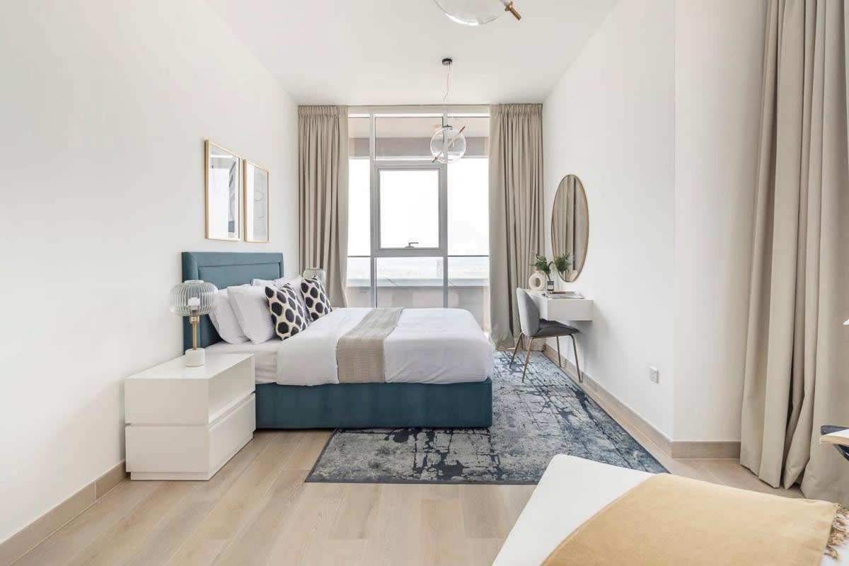 Apartment Frank Porter - Bloom Tower Dubai