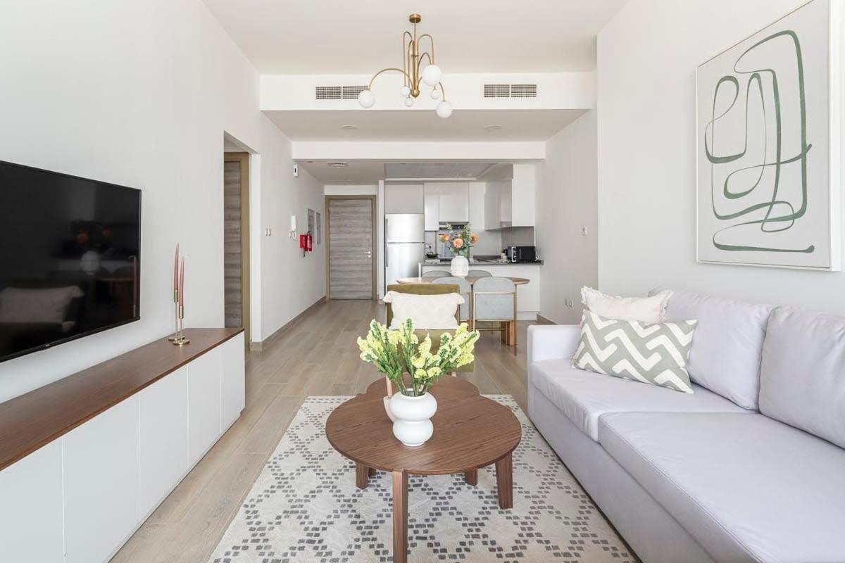 Apartment Frank Porter - Bloom Tower Dubai