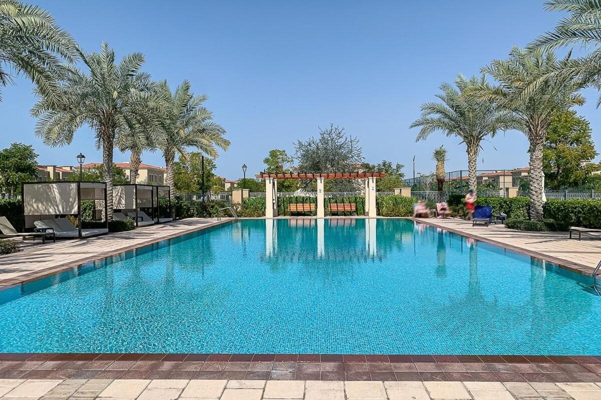Frank Porter - Serena Casa Viva Villa Dubai