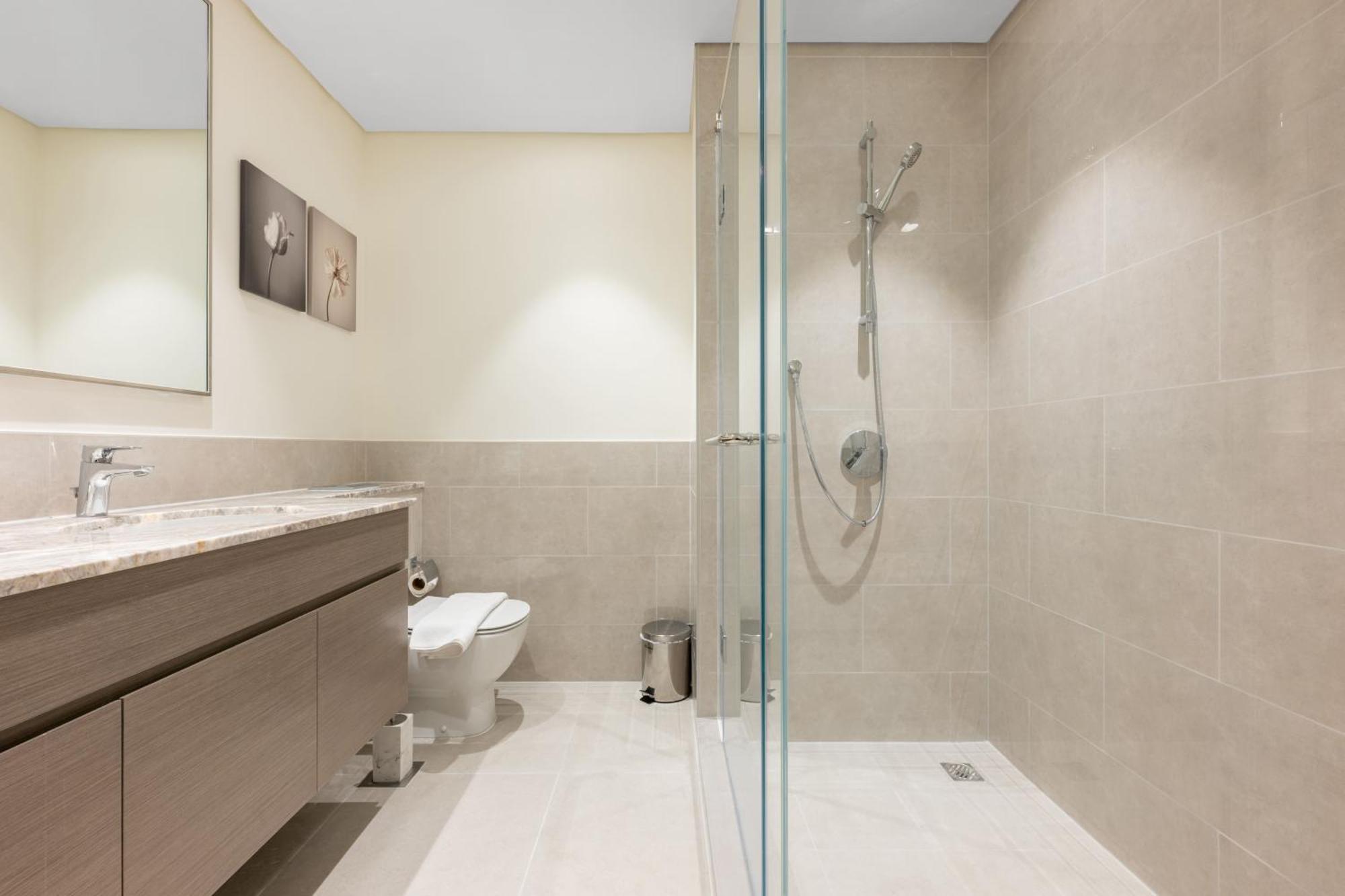 Magnificent - Luxurious 3+ 1 Bedroom Located In Downtown * Dubai